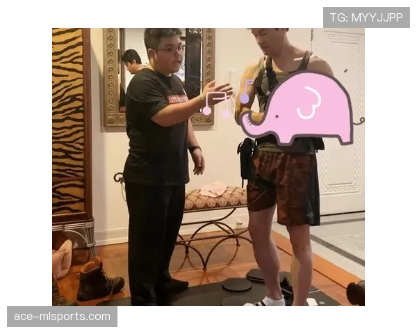 高磊训练完直接拎爱马仕去接娃？
